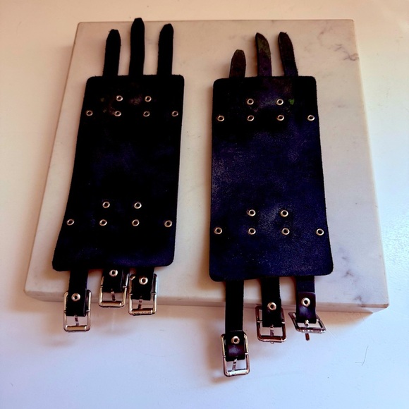 Men's Black Genuine Leather Stainless Steel Strap Wristband - Picture 4 of 4